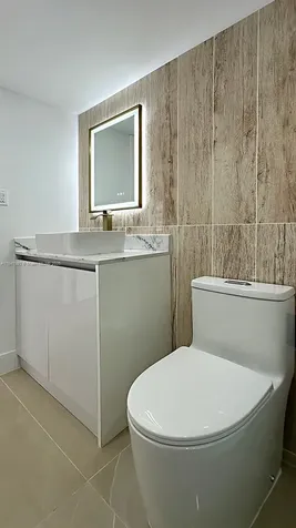 18071 Biscayne Boulevard Aventura FL 33160
