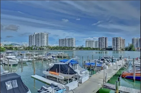18071 Biscayne Boulevard Aventura FL 33160