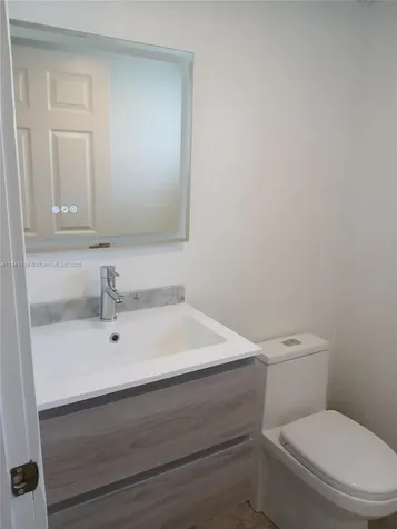 7467 NW 169th Lane Hialeah FL 33015