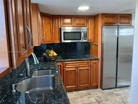 7467 NW 169th Lane Hialeah FL 33015