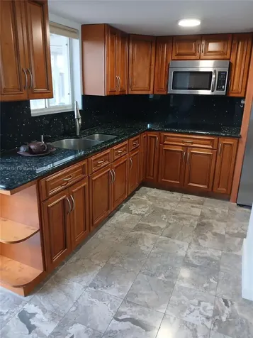 7467 NW 169th Lane Hialeah FL 33015