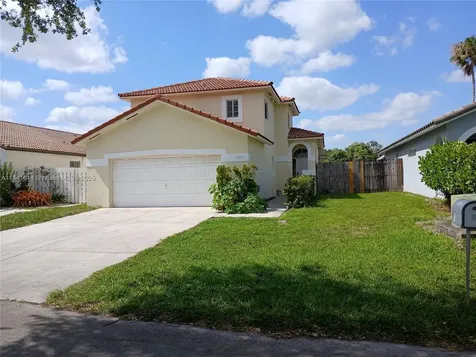 7467 NW 169th Lane Hialeah FL 33015