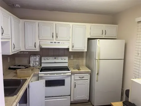 2841 Somerset Drive Lauderdale Lakes FL 33311