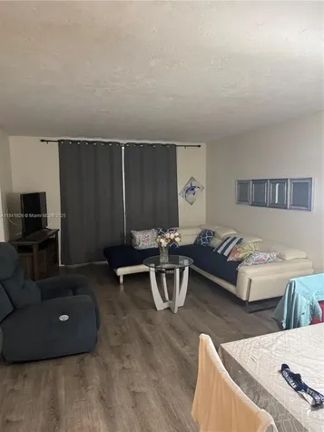 2841 Somerset Drive Lauderdale Lakes FL 33311