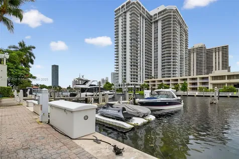 19925 NE 39th Place Boat Slip #16 Aventura FL 33180
