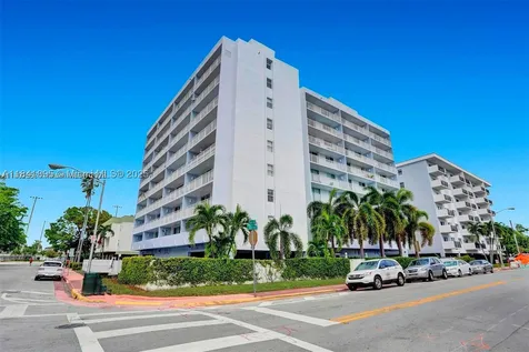 1045 10th Street Miami Beach FL 33139