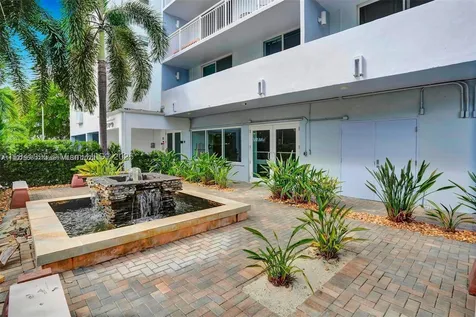 1045 10th Street Miami Beach FL 33139