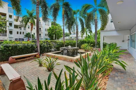 1045 10th Street Miami Beach FL 33139