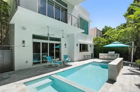 4048 Malaga Avenue Miami FL 33133
