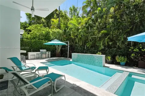 4048 Malaga Avenue Miami FL 33133
