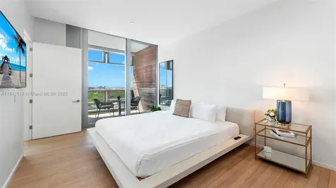 2901 Collins Avenue Miami Beach FL 33140