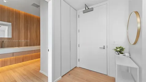 2901 Collins Avenue Miami Beach FL 33140