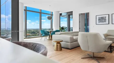 2901 Collins Avenue Miami Beach FL 33140