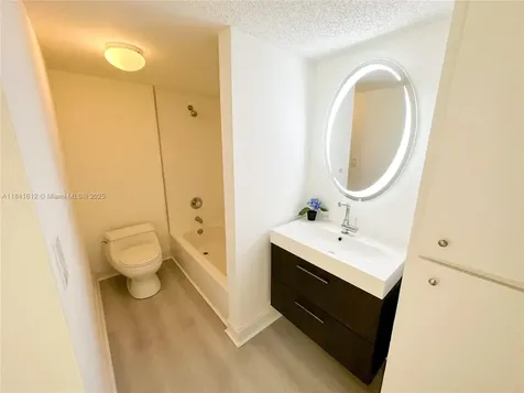 17011 N Bay Road Sunny Isles Beach FL 33160