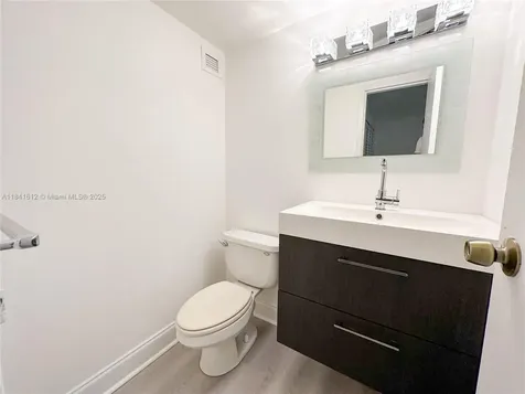 17011 N Bay Road Sunny Isles Beach FL 33160