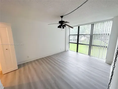 17011 N Bay Road Sunny Isles Beach FL 33160