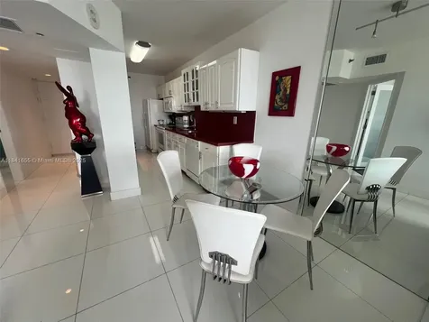 100 Lincoln Road Miami Beach FL 33139