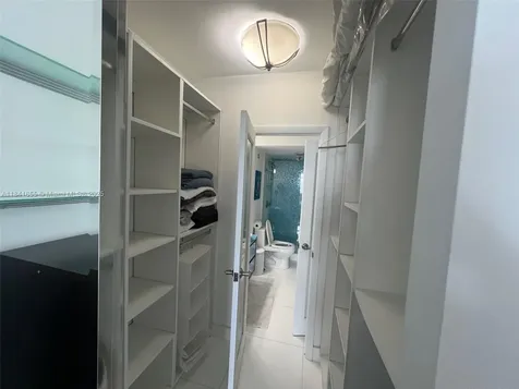 100 Lincoln Road Miami Beach FL 33139