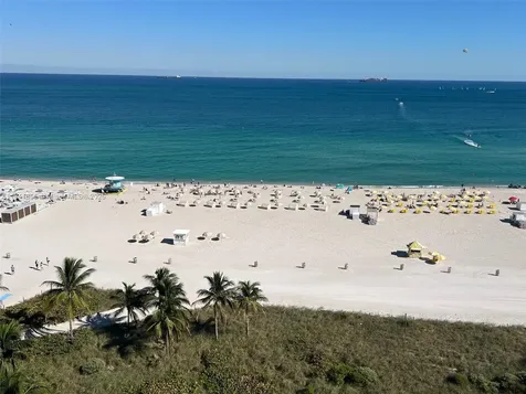 100 Lincoln Road Miami Beach FL 33139