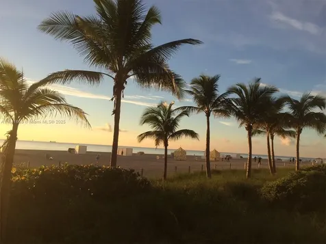100 Lincoln Road Miami Beach FL 33139