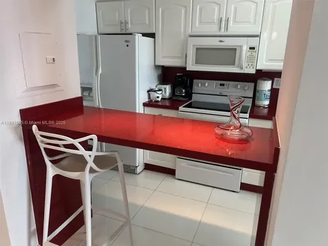 100 Lincoln Road Miami Beach FL 33139