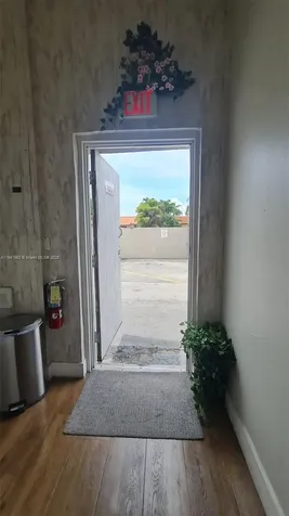 10328 W Flagler Street Miami FL 33174