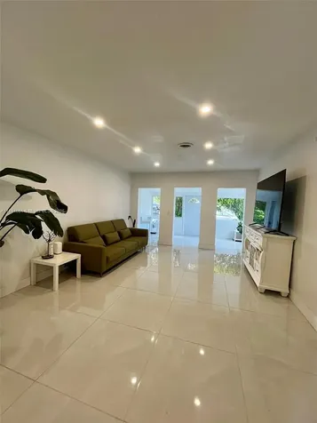 1172 NE 160th Terrace North Miami Beach FL 33162
