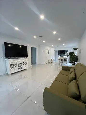 1172 NE 160th Terrace North Miami Beach FL 33162