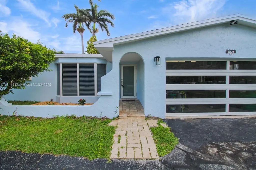 19820 SW 83rd Avenue Cutler Bay FL 33189