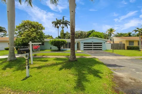 19820 SW 83rd Avenue Cutler Bay FL 33189
