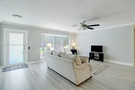 19820 SW 83rd Avenue Cutler Bay FL 33189