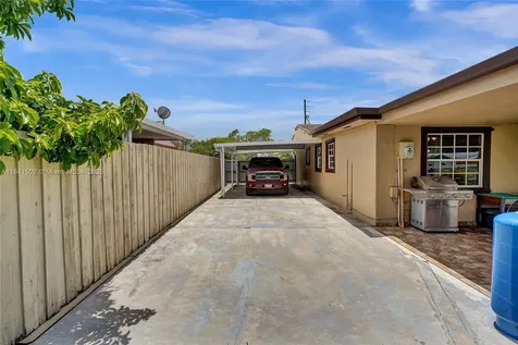 19021 SW 122nd Avenue Miami FL 33177