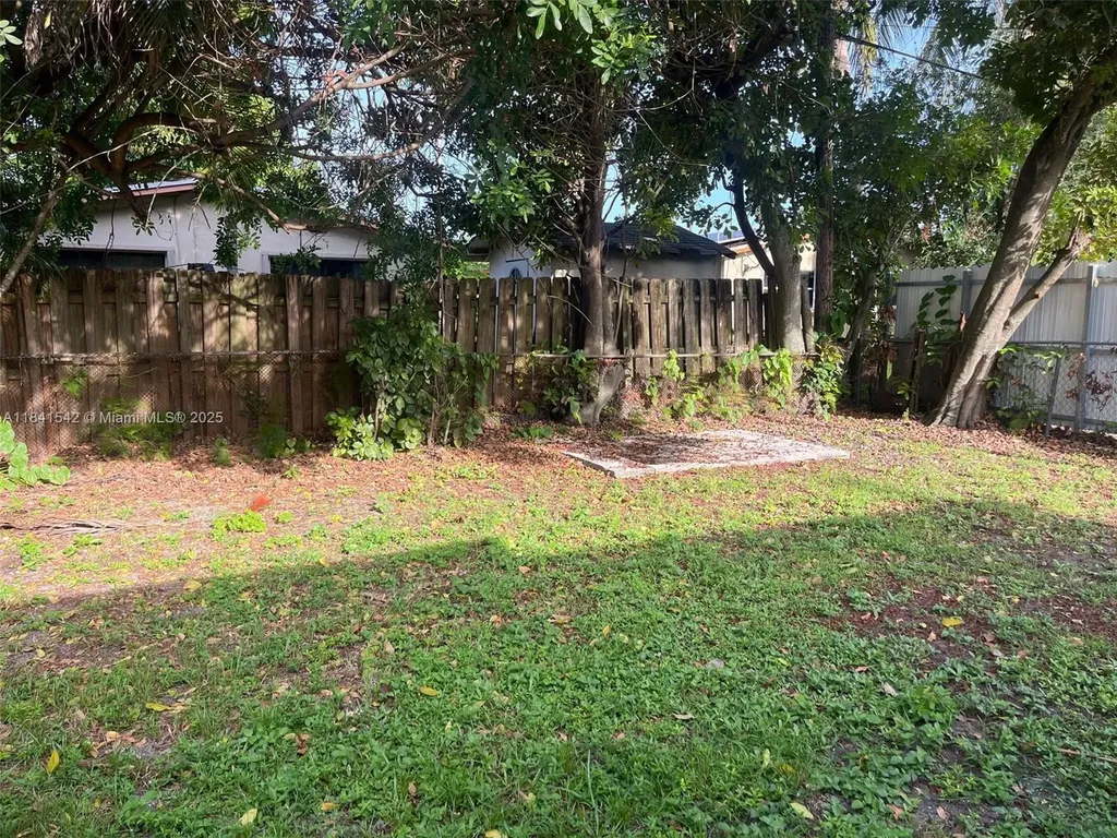 1450 N 64th Avenue Hollywood FL 33024