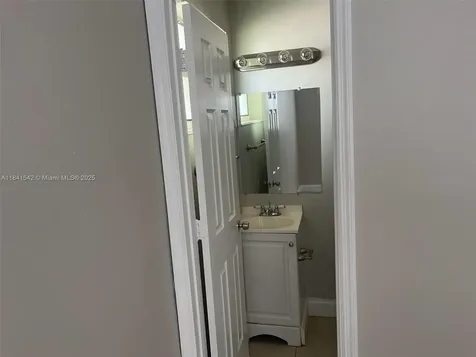 1450 N 64th Avenue Hollywood FL 33024