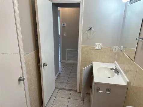 7699 SW 6th Street North Lauderdale FL 33068