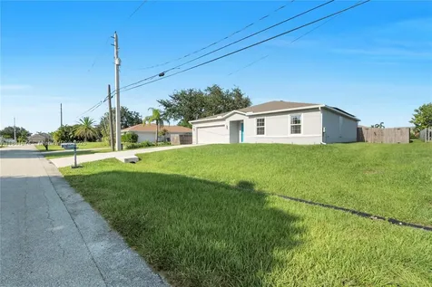 4629 SW Flintstone Drive Port St. Lucie FL 34953