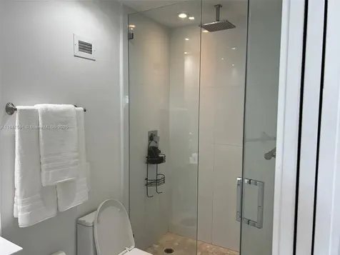 100 Lincoln Road Miami Beach FL 33139