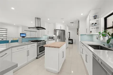 13940 SW 74th Street Miami FL 33183