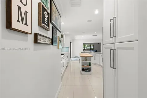 13940 SW 74th Street Miami FL 33183