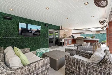13940 SW 74th Street Miami FL 33183