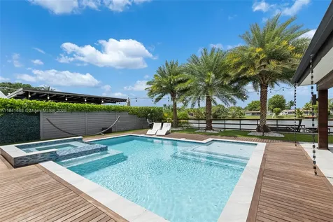 13940 SW 74th Street Miami FL 33183