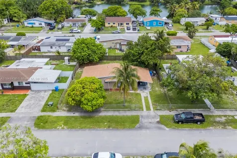 3420 SW 32nd Street West Park FL 33023