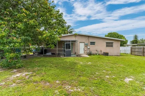 3420 SW 32nd Street West Park FL 33023