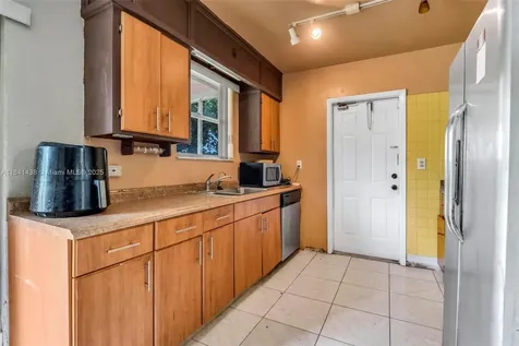 3420 SW 32nd Street West Park FL 33023