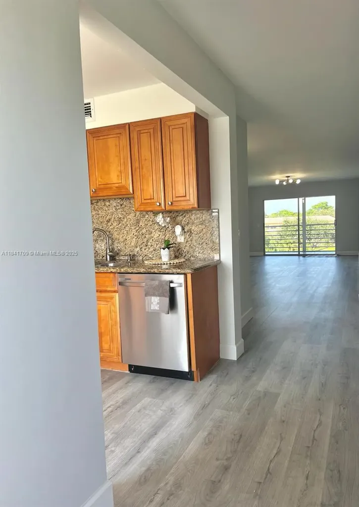 4020 Lincoln A Boca Raton FL 33434