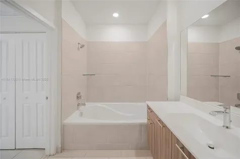 8265 NW 41st Street Doral FL 33166