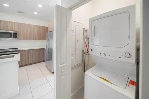 8265 NW 41st Street Doral FL 33166