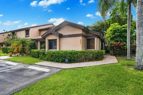 9535 NW 38th Place Sunrise FL 33351