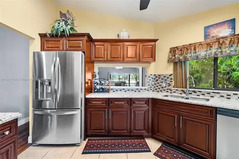 9535 NW 38th Place Sunrise FL 33351