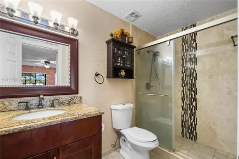 9535 NW 38th Place Sunrise FL 33351